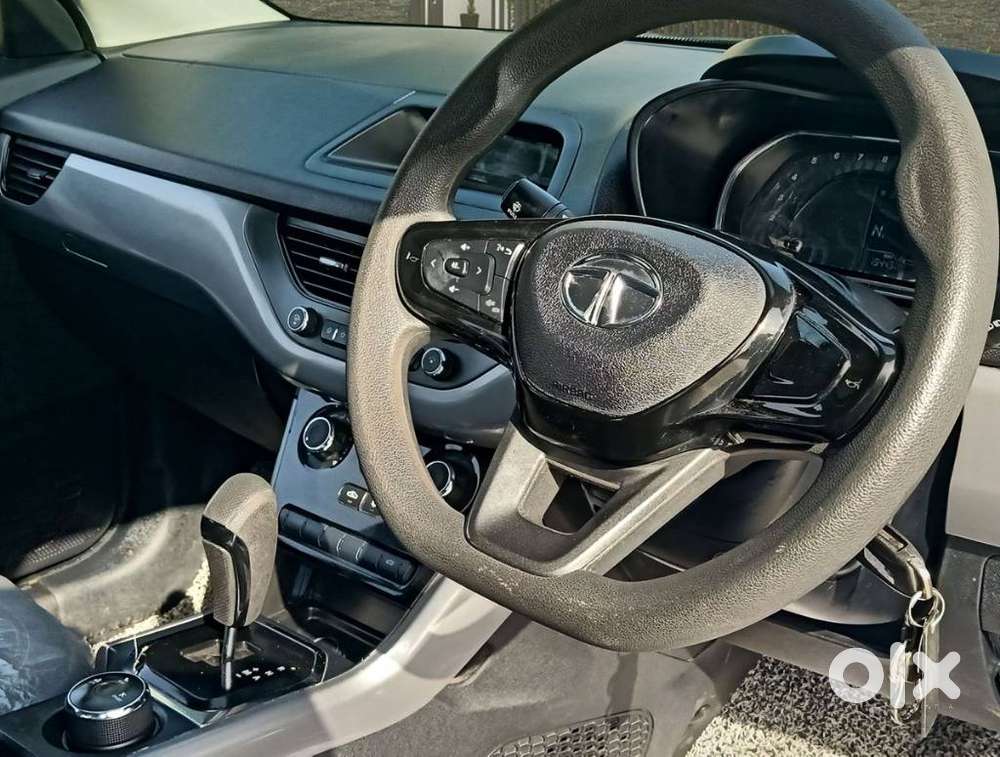 Tata Nexon 1.2 Revotron Xma Amt (s), 2023, Petrol