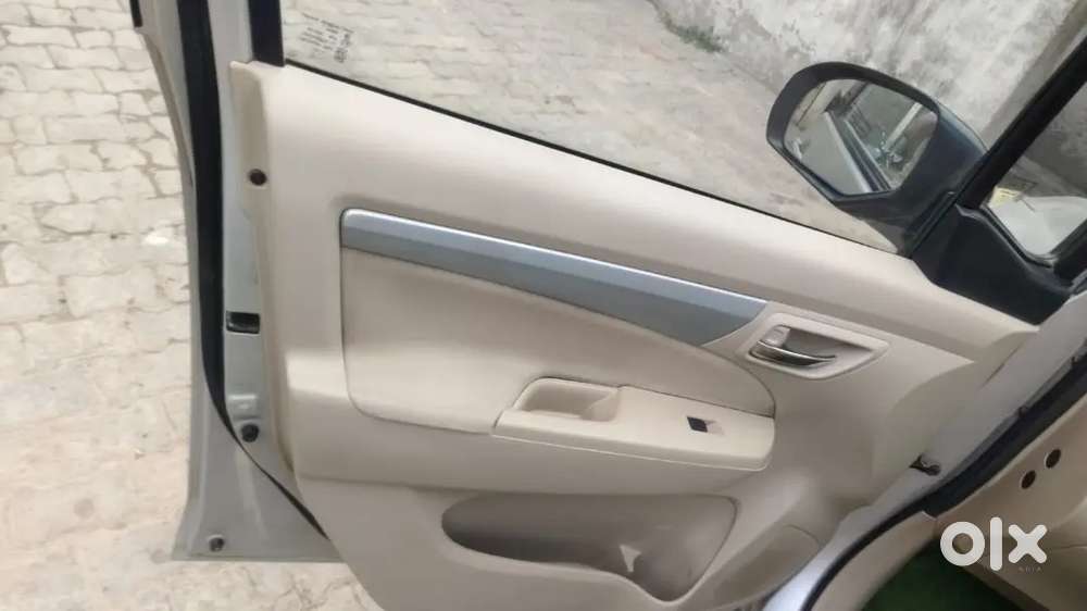 Maruti Suzuki Ertiga 2017 Diesel Pus Button Start Donon Remote Hai
