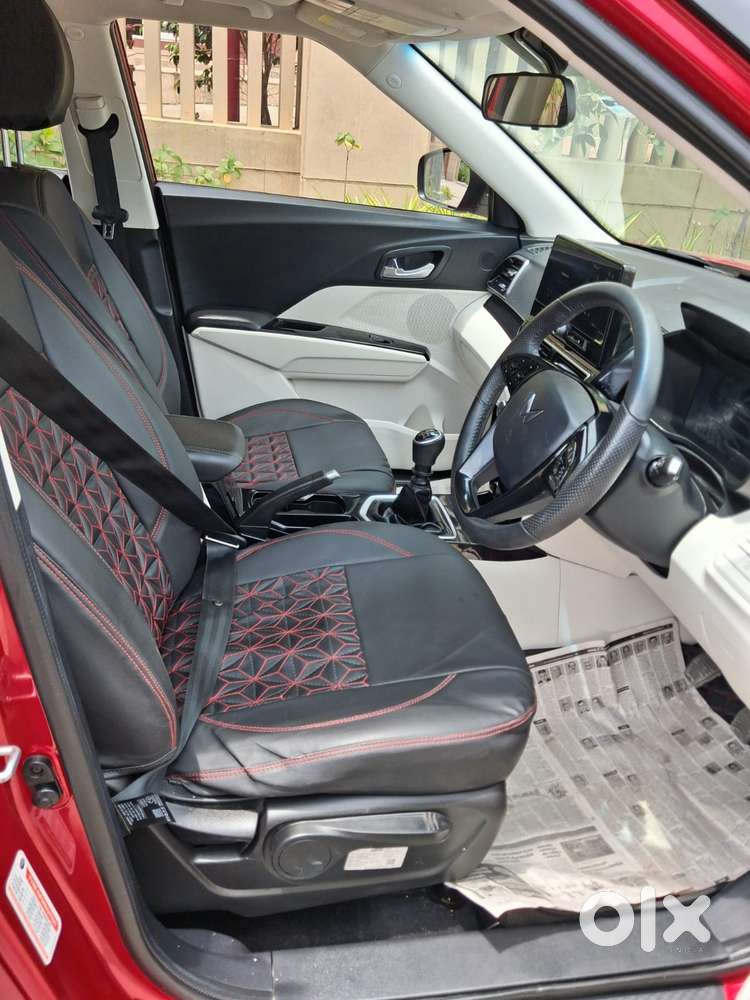Mahindra Xuv 3xo Ax5 Pm Mt, 2025, Petrol