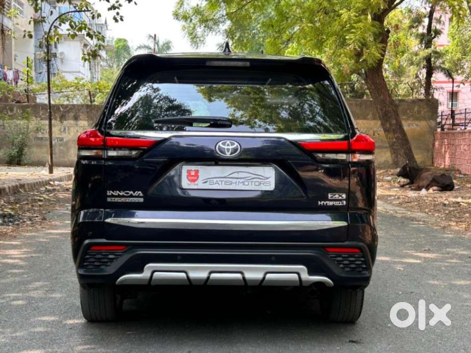 Toyota Innova Hycross 2.0 Zx Hybrid 7 Str, 2024, Petrol