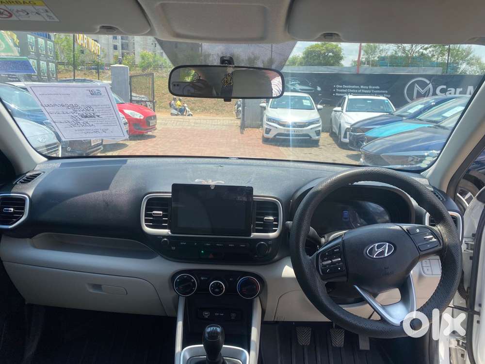 Hyundai Venue, 2023, Petrol