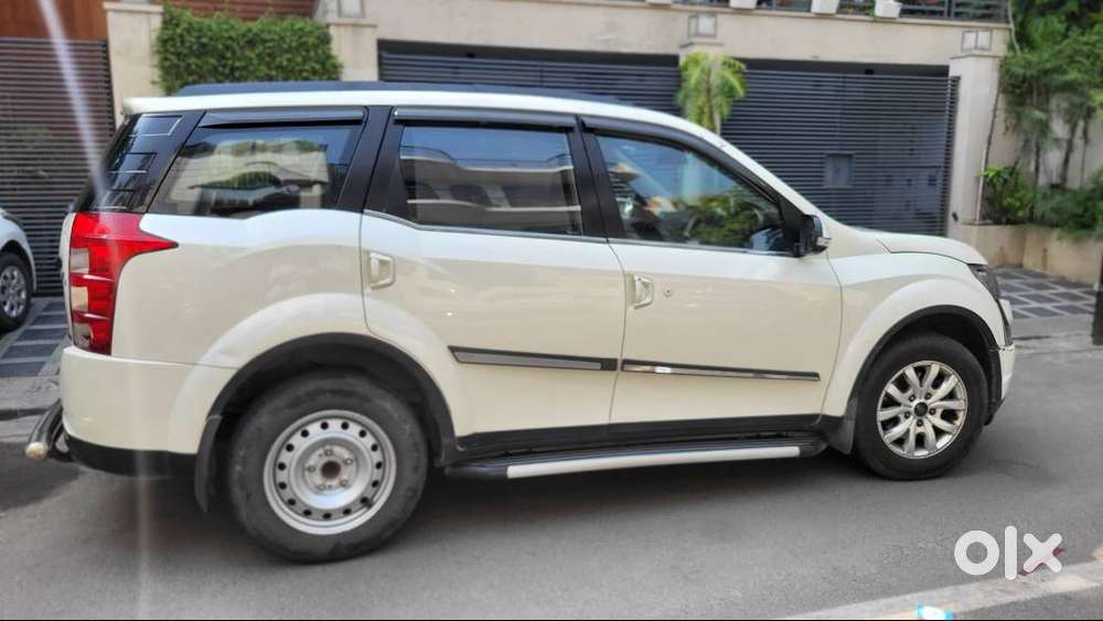 Mahindra Xuv500 W10 2016  Top Model  Sunroof  Excellent Condition