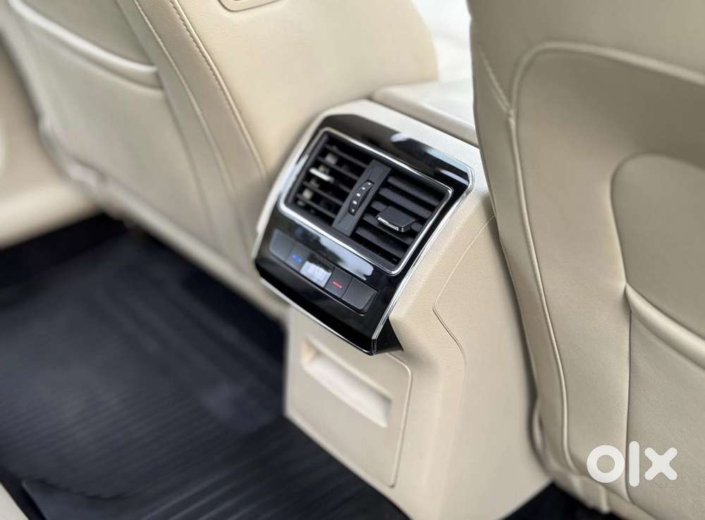 Skoda Superb Laurin And Klement 1.8, 2022, Petrol
