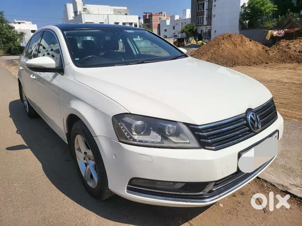 Volkswagen Passat 2011 Diesel 98999 Km Driven