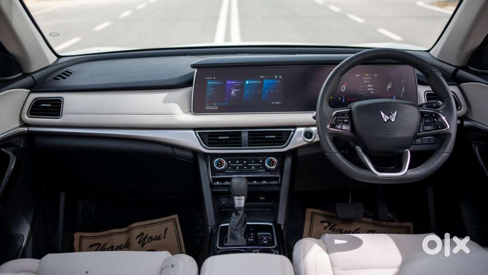 Mahindra Xuv700 2.0 Ax 7 Petrol At Luxury Pack Str, 2025, Petrol