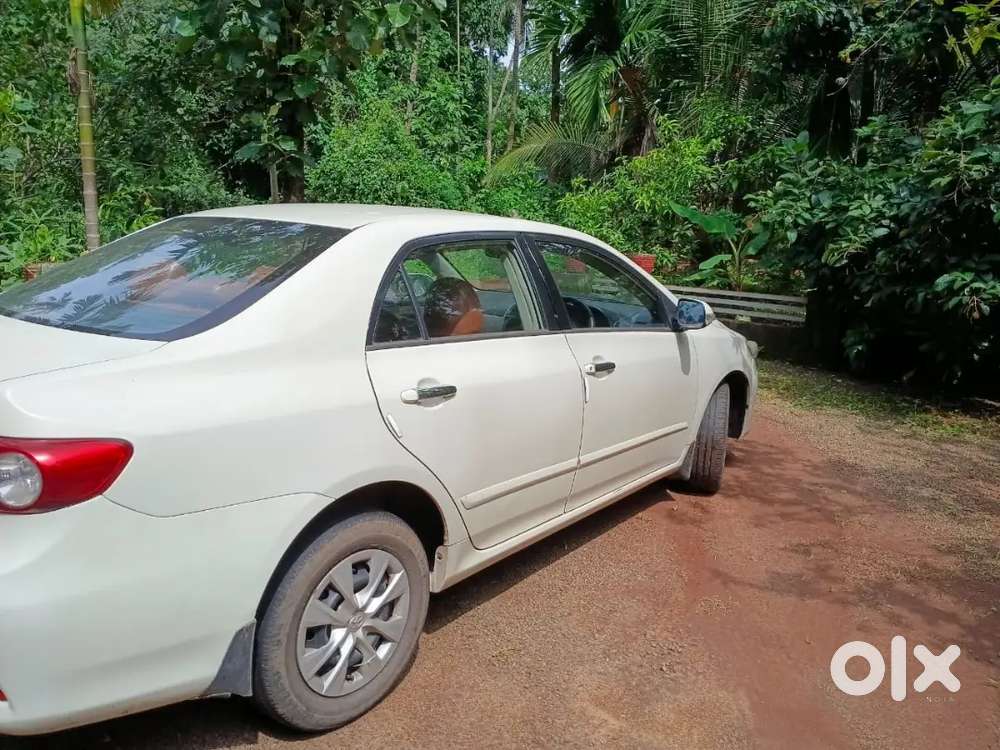 Toyota Corolla Altis 2011