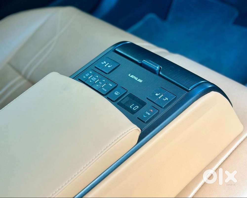 Lexus Es 300h Luxury, 2024, Petrol