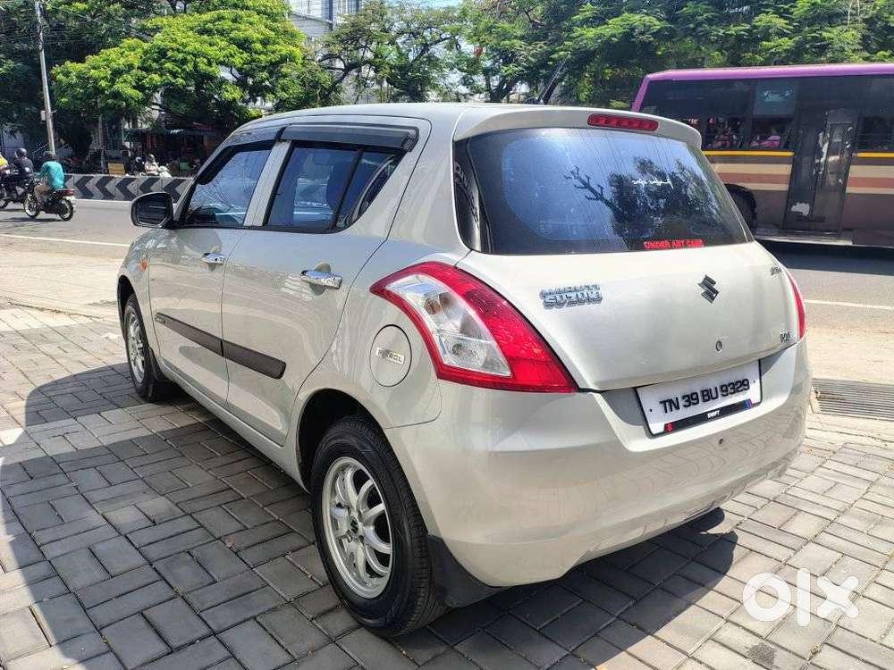 Maruti Suzuki Swift Lxi Option, 2016, Petrol