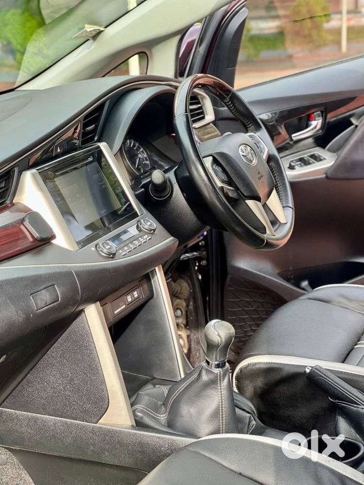 Toyota Innova Crysta 2.4 V 7 Str, 2016, Diesel