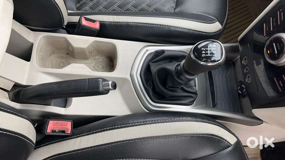 Mahindra Xuv300 W8 Diesel, 2019, Diesel