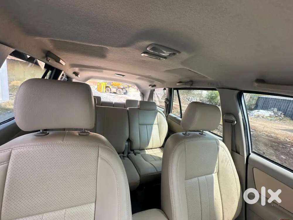 Toyota Innova Diesel 2.5 V 7 Str 2010