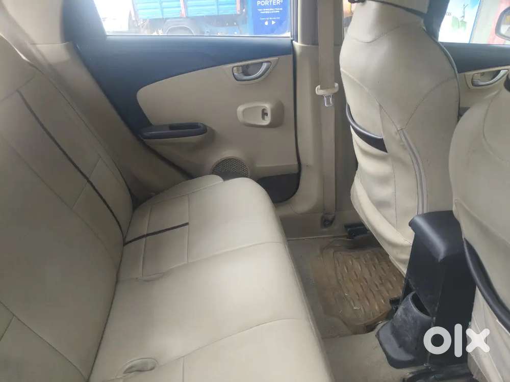 Honda Brio 1.2 V 2012