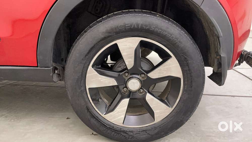 Tata Nexon 1.2 Revotron Xza Plus (o) Dual Tone, 2018, Diesel