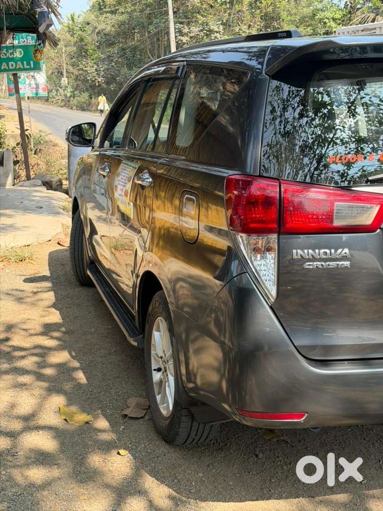 Toyota Innova Crysta 2019