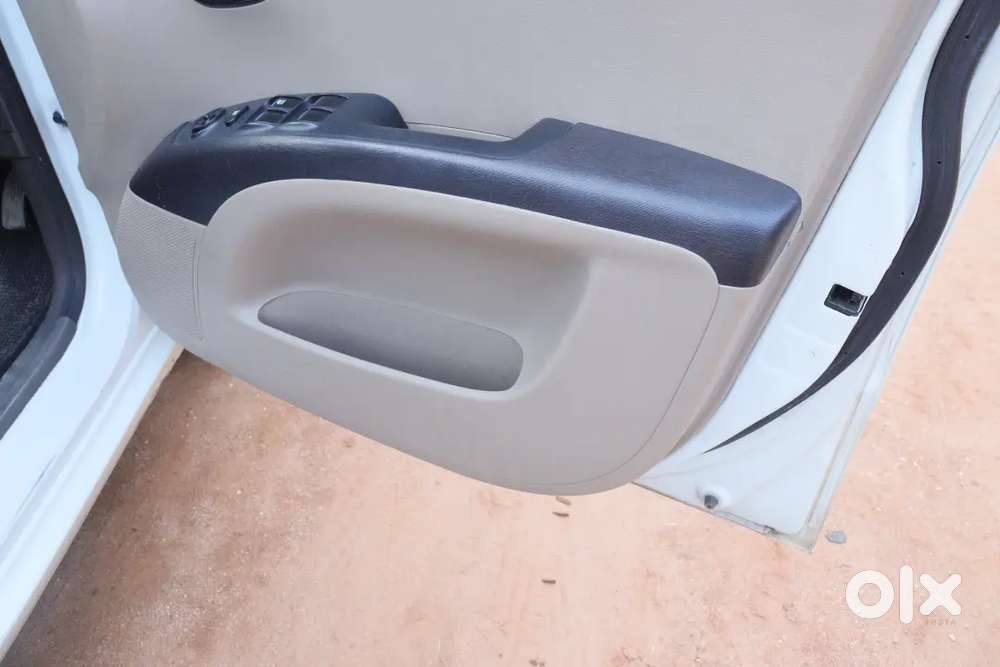 Hyundai I10 Sportz 2011(paper Valid Till 2031)