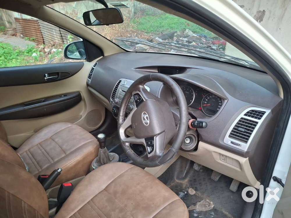 Hyundai I20 Sportz 1.2 Bs-iv, 2011, Petrol