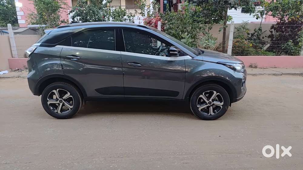 Tata Nexon 1.5 Revotorq Xza Plus S Amt, 2022, Petrol