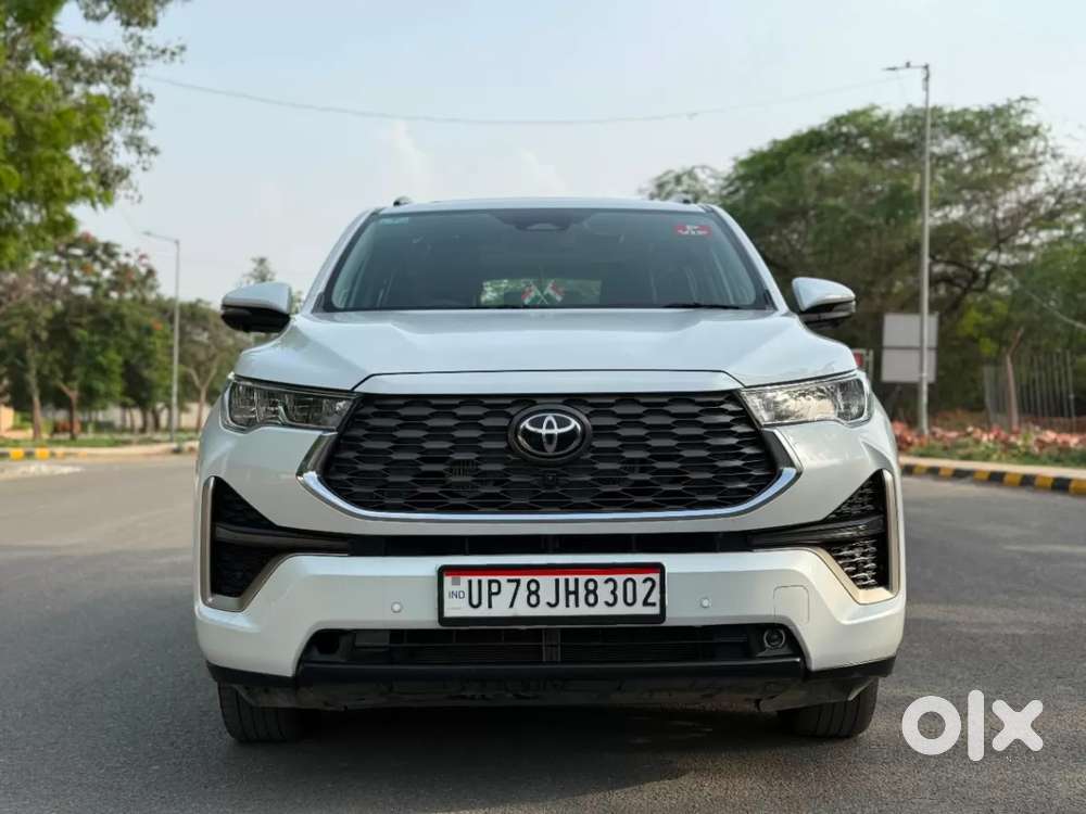 Toyota Innova Hycross 2.0 Zx Hybrid 7 Str, 2025, Petrol