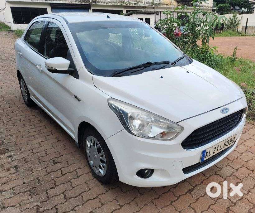Ford Figo Aspire Trend, 2015, Petrol