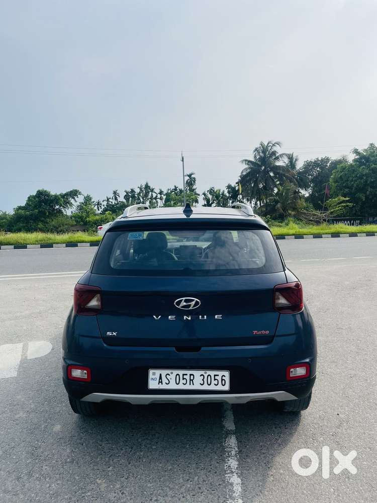 Hyundai Venue 1.0 Sx Turbo Imt Dual Tone Sport, 2021, Petrol