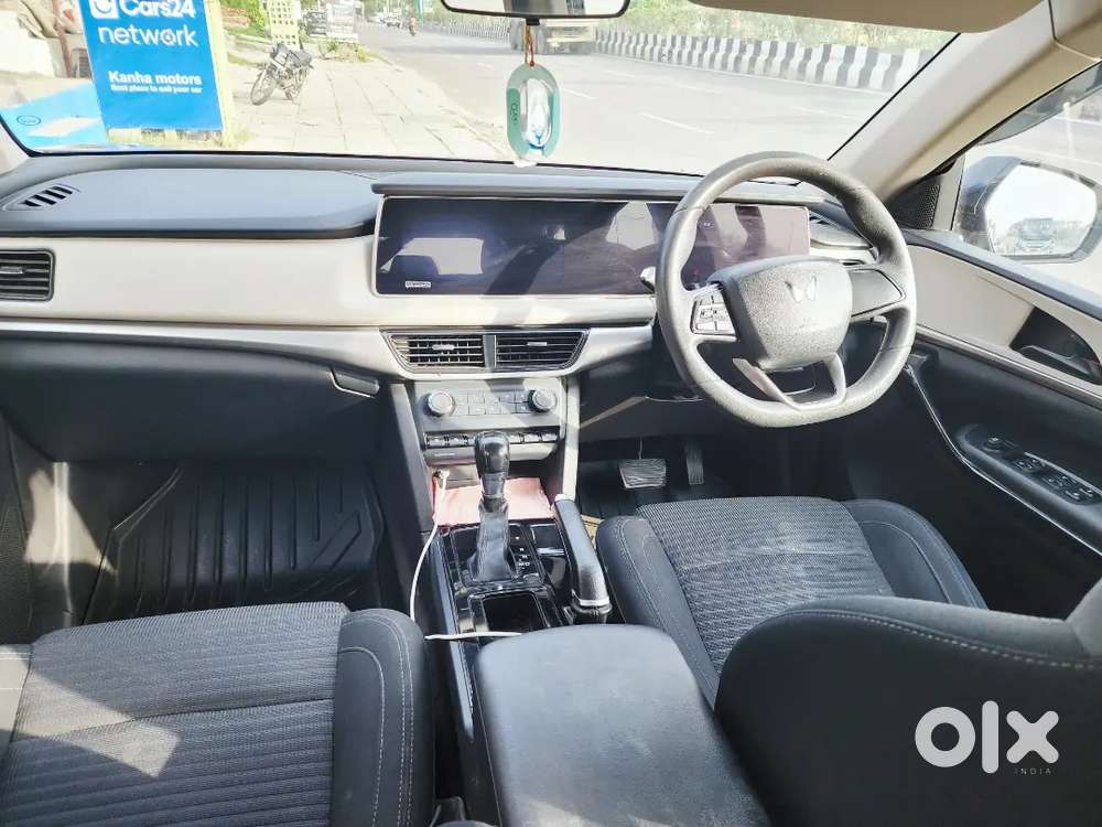 Mahindra Xuv700 Diesel At 2022