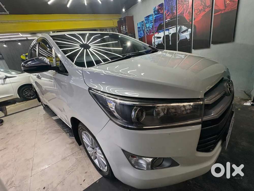 Toyota Innova Crysta 2.8 Zx At 7 Seater, 2017, Diesel