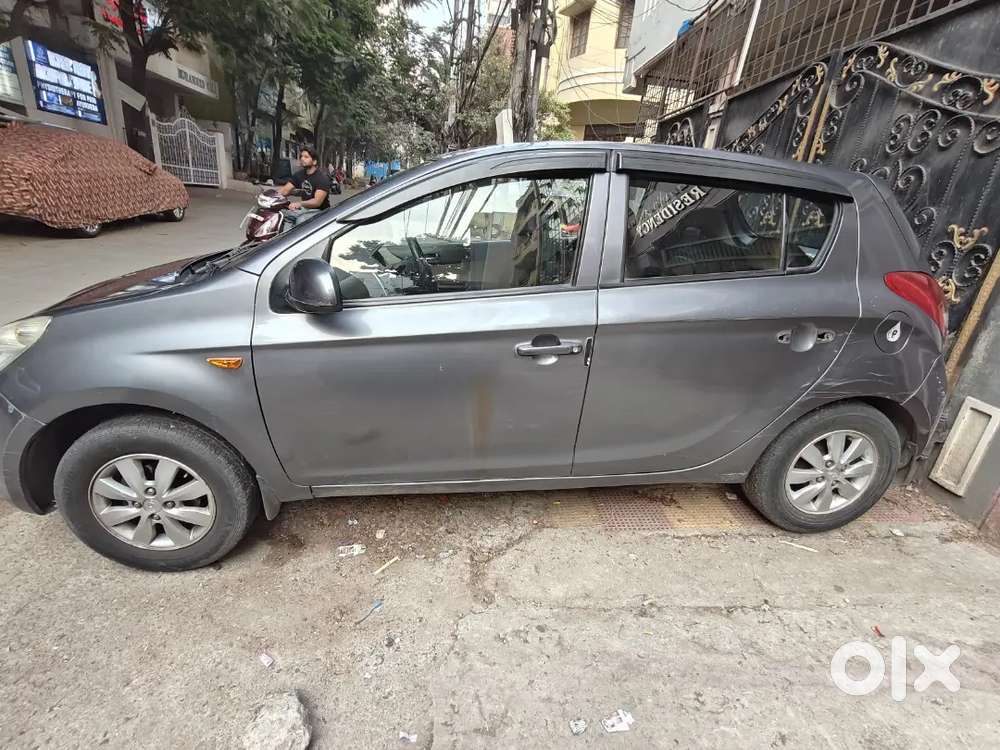 Hyundai I20 2010 Petrol Well Maintained Valid Upto 2030