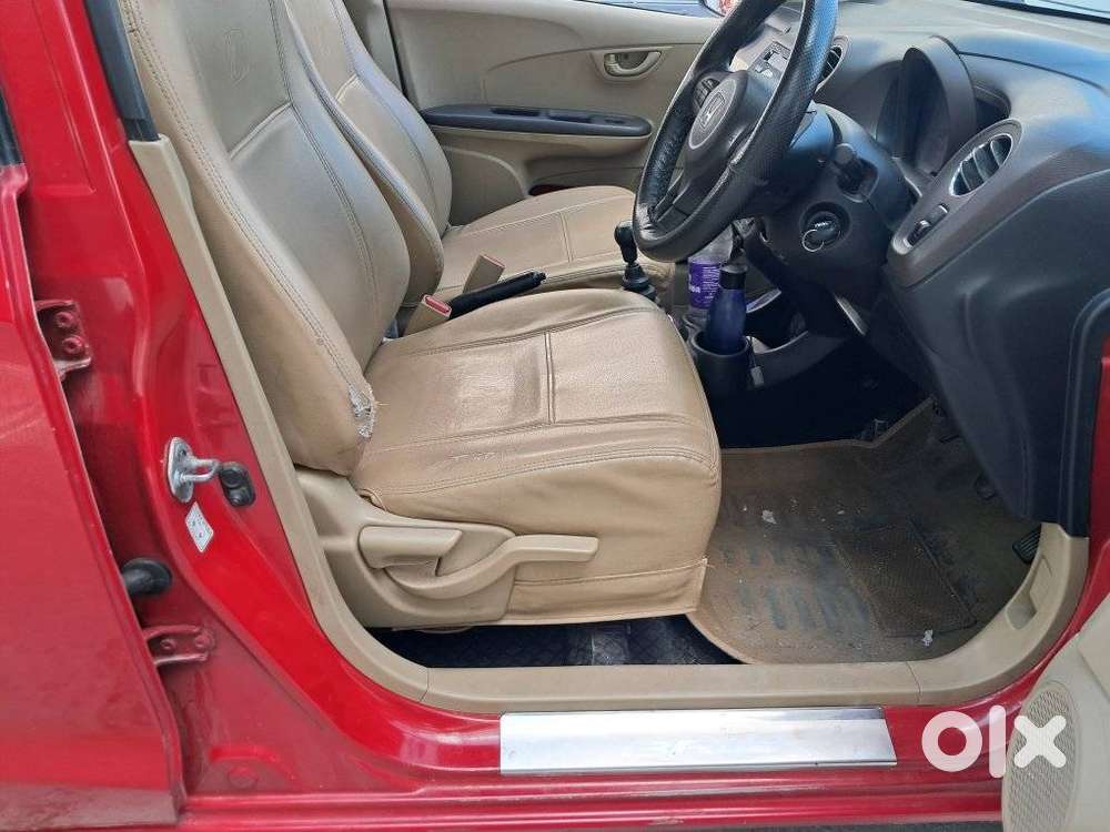 Honda Brio V Mt, 2014, Petrol
