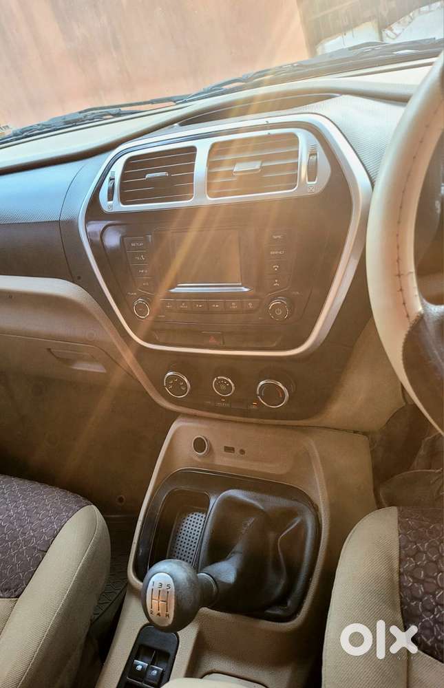 Mahindra Tuv 300 Mhawk100 T8, 2016, Diesel