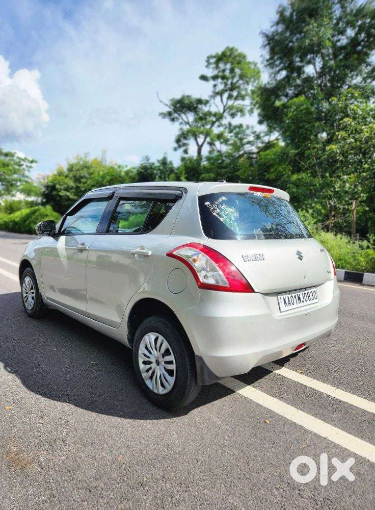 Maruti Suzuki Swift VXI, 2011, Petrol