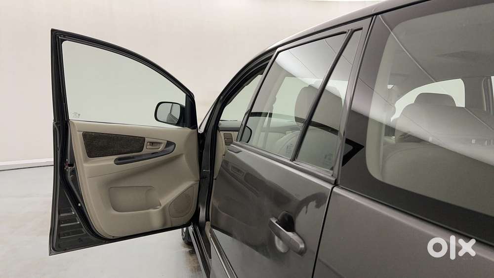 Toyota Innova 2.5 Gx (diesel) 8 Seater Bs Iv, 2013, Diesel