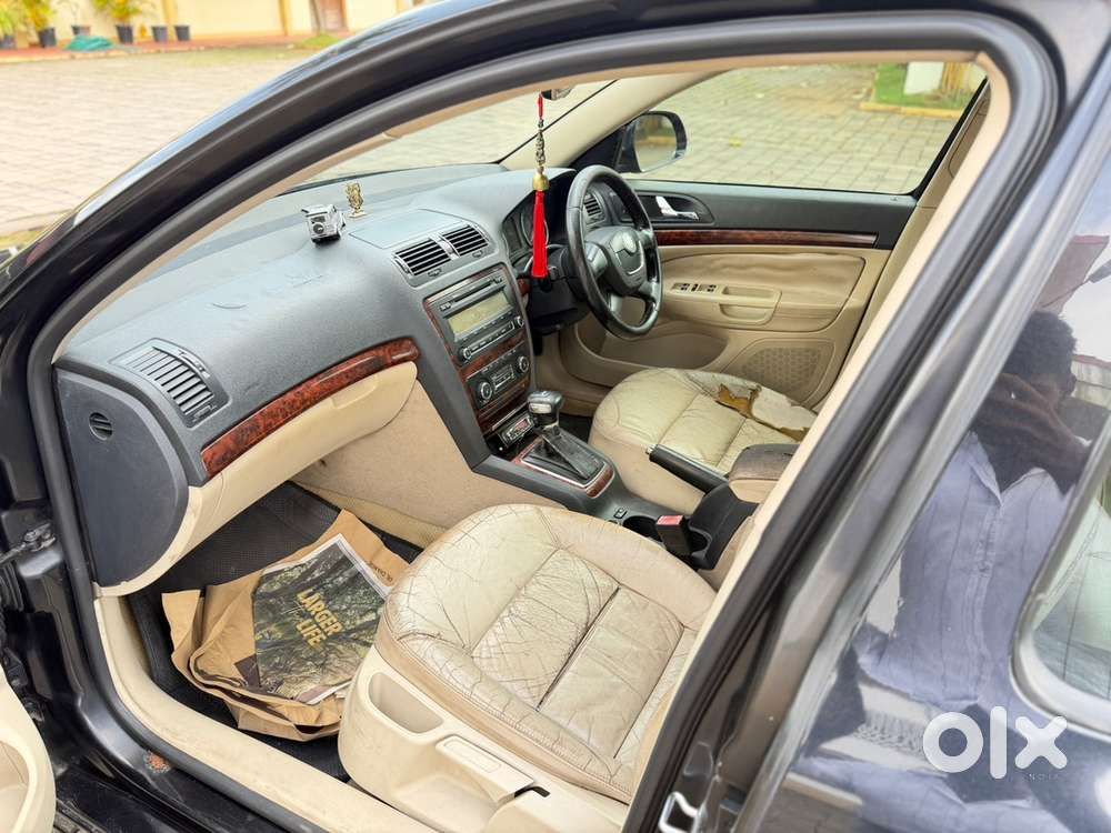 Skoda Laura Elegance 2010 Diesel Automatic