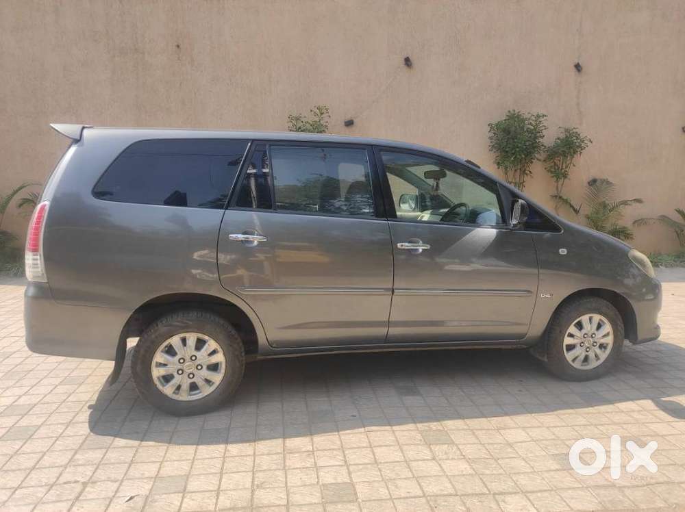 Toyota Innova 2.5 Vx 7 Str Bs-iii, 2010, Diesel