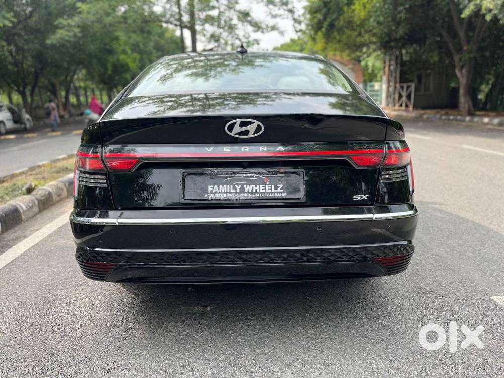 Hyundai Verna 1.5 Sx (o) Vtvt Ivt, 2024, Petrol