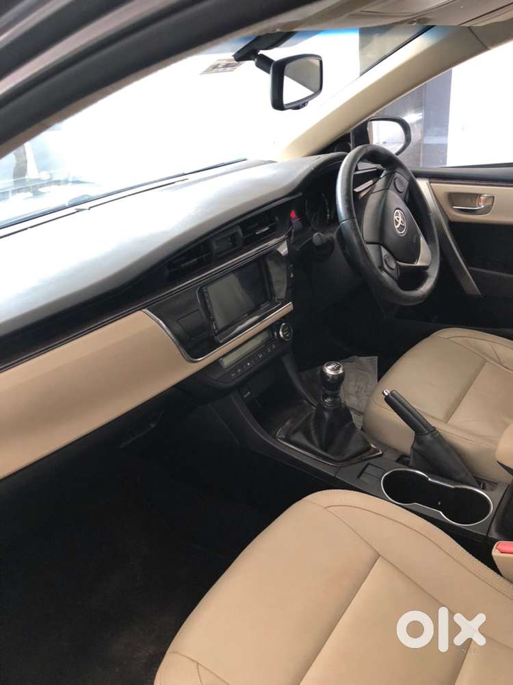 Toyota Corolla Altis 2015 Petrol Well Maintained