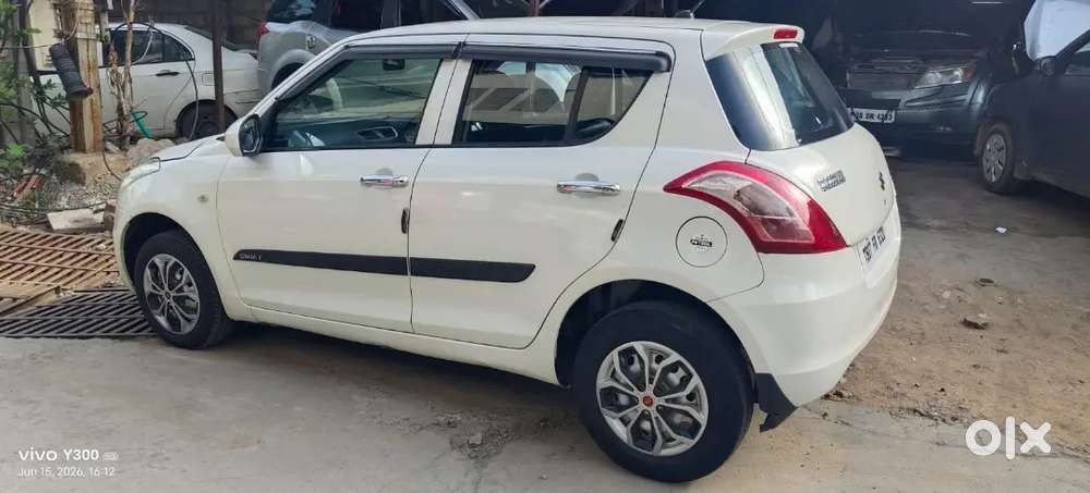 Swift 2017 Maruti Suzuki 2nd Owner Lxi