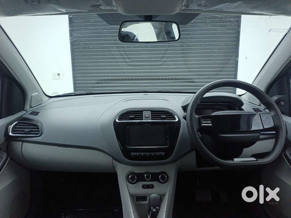 Tata Tiago 1.2 Revotron Xta, 2025, Petrol