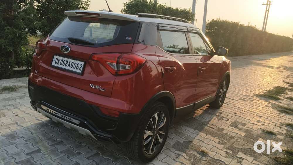 Mahindra Xuv300 W8 Option Dual Tone Diesel, 2021, Diesel