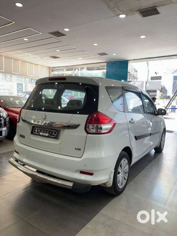 Maruti Suzuki Ertiga Vxi Abs Bs Iv, 2016, Petrol