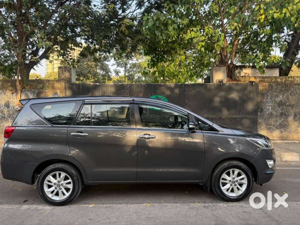Toyota Innova Crysta 2.4 V 8 Str, 2017, Diesel