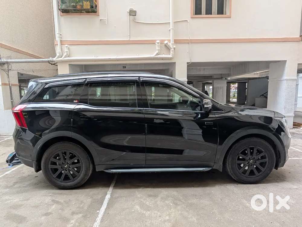 Mahindra Xuv700 2025 Diesel 7 Str Panaromic Sunroof Ventilated Seats