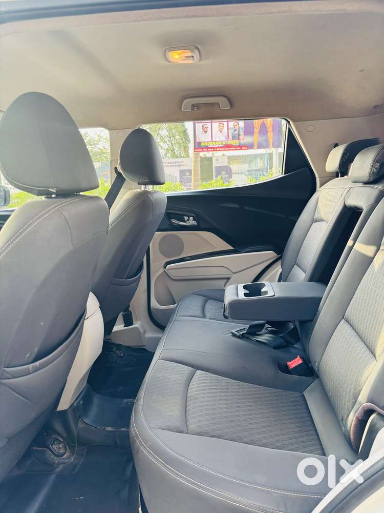 Mahindra Xuv300 W8 Diesel, 2019, Diesel