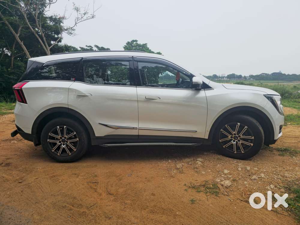 Mahindra Xuv700 2.2 Ax 7 Diesel At Luxury Pack Str Awd, 2022, Diesel