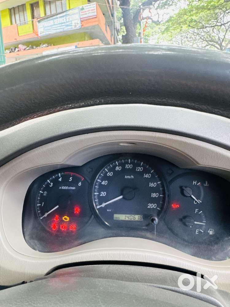 Toyota Innova 2.5 G (diesel) 8 Seater, 2012, Diesel