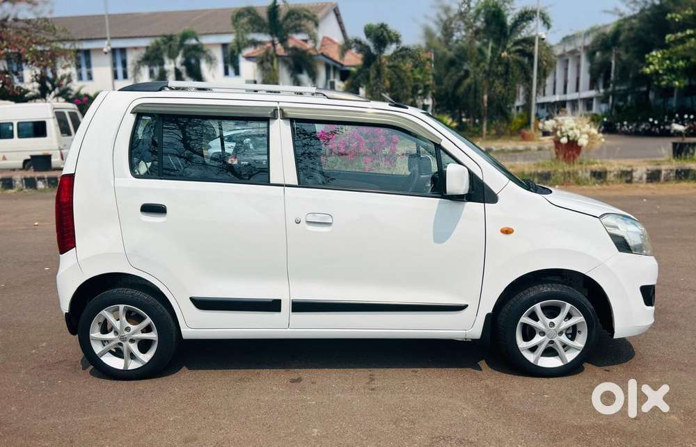 Maruti Suzuki Wagon R 1.0 Vxi Amt, 2017, Petrol