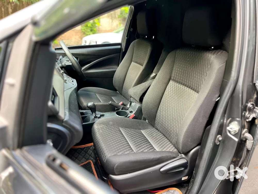 Toyota Innova Crysta [2020-ongoing] 2.4 Gx 7 Str, 2022, Diesel