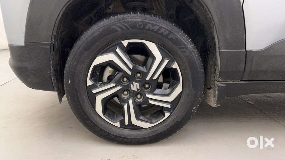 Maruti Suzuki Brezza 1.5 Zxi At Smart Hybrid Dual Tone, 2022, Petrol