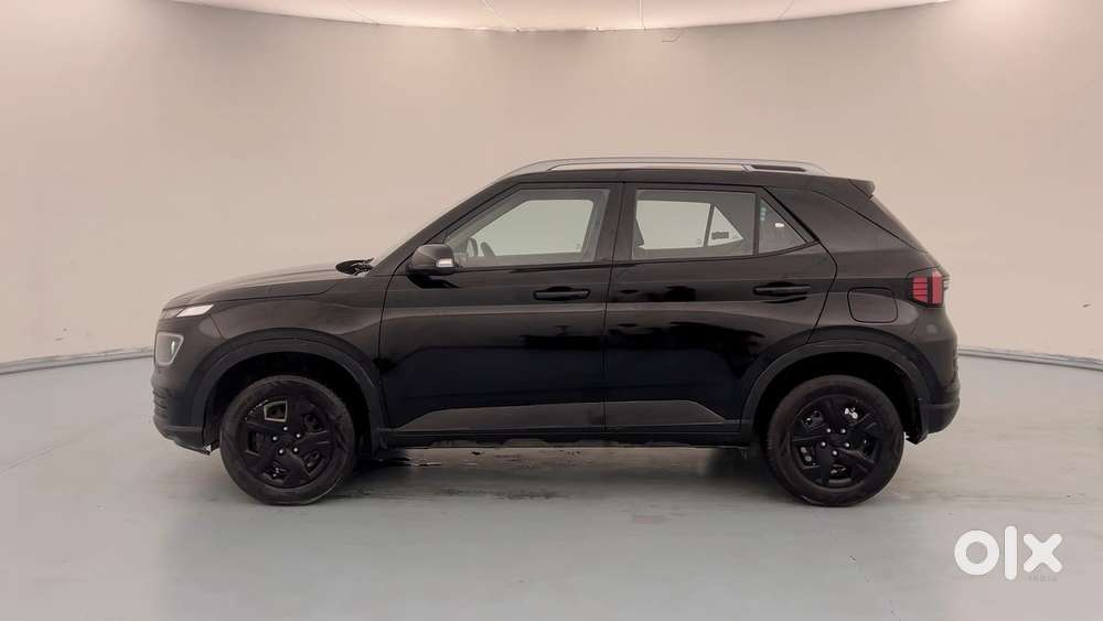 Hyundai Venue 1.2 S (o), 2023, Petrol