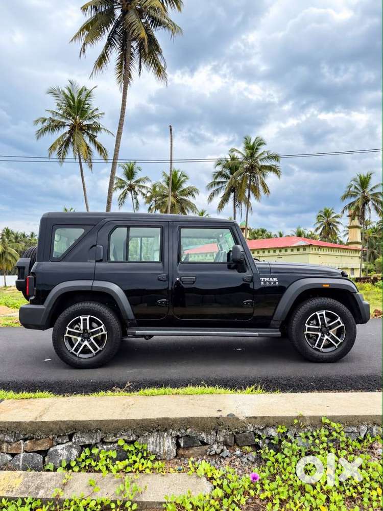 Mahindra Thar Roxx Mx5 Petrol At 2wd, 2025, Petrol