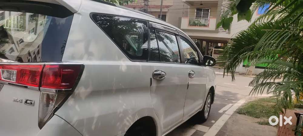 Toyota Innova Crysta 2.4 Mt 2019